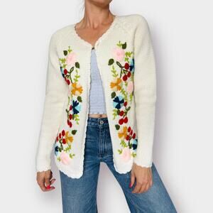 Vintage 70s Cream Cardigan‎ with Flowers